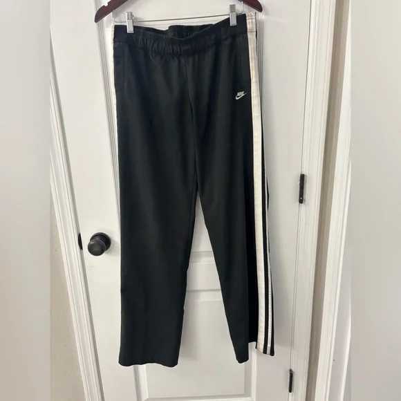 Vintage Nike Men's Black Joggers with White Stripes - Picture 2 of 10